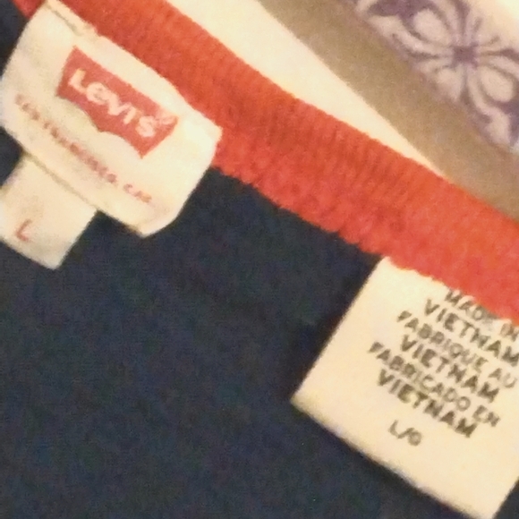 Levi's ladies tank size large - Picture 2 of 5